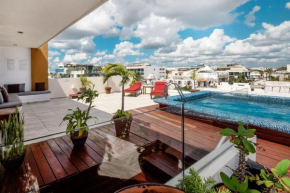 Steps away from 5th Ave and beach 1 bed Skyline304